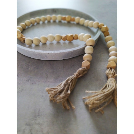 Dřevěná girlanda hranaté korálky